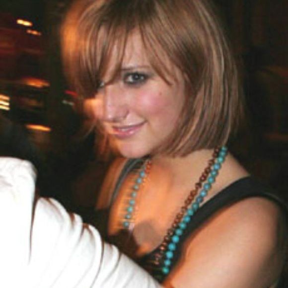 Rossana Designs Long Turquoise Bead Necklace - Picture 4 of 5